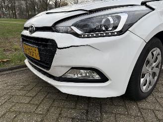 Hyundai I-20  picture 13