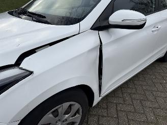 Hyundai I-20  picture 11