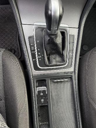 Volkswagen Golf  picture 13