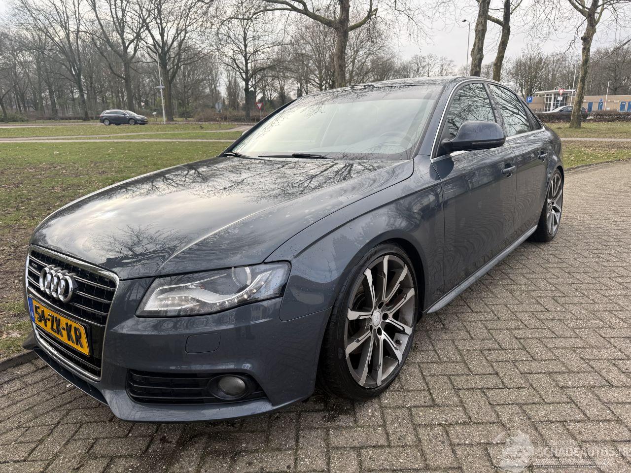 Audi A4 Limousine
