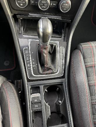 Volkswagen Golf  picture 25