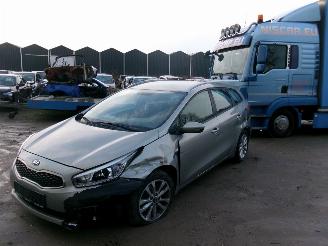 Damaged car Kia Ceed 1.4 CRDI Break Comfort 2018/2