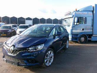 krockskadad bil auto Renault Grand-scenic 1.7 Dci Corporate Edition 2020/2