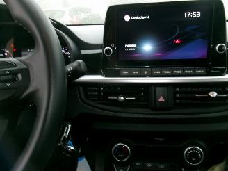 Kia Picanto 1.0 Lounge  5 Drs Airco picture 21