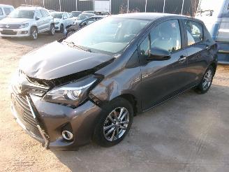 Toyota Yaris 1.0 Comfort 5 Drs picture 2