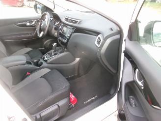 Nissan Qashqai 1.3 Design Automatic picture 26