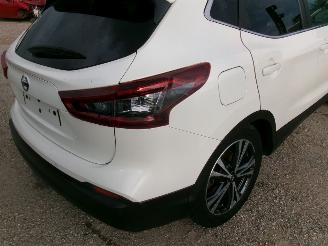 Nissan Qashqai 1.3 Design Automatic picture 11