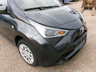 Toyota Aygo 1.0 X- 5 Drs picture 8