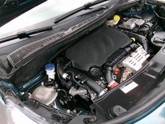 Peugeot 2008 1.2 Allure picture 27