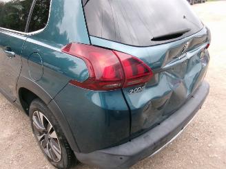 Peugeot 2008 1.2 Allure picture 12