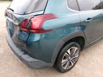 Peugeot 2008 1.2 Allure picture 10