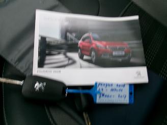 Peugeot 2008 1.2 Allure picture 32