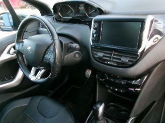 Peugeot 2008 1.2 Crossway picture 31