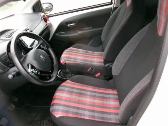 Peugeot 108 1.0 Allure Top picture 21