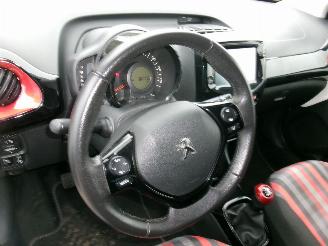 Peugeot 108 1.0 Allure Top picture 27