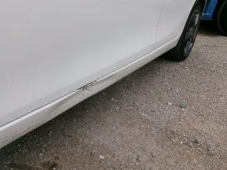 Peugeot 108 1.0 Allure Top picture 17