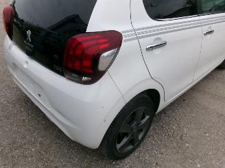 Peugeot 108 1.0 Allure Top picture 12