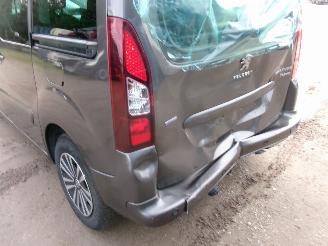 Peugeot Partner Tepee 1.2 Tepee Active picture 14