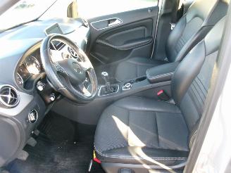 Mercedes B-klasse 180 CDI 1.5 picture 19