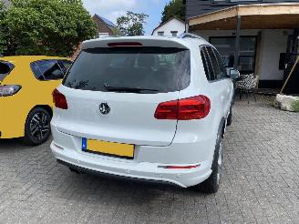 Volkswagen Tiguan 4Motion 1.4 TSi Sport&Style R-line Edition.pano/leer picture 12