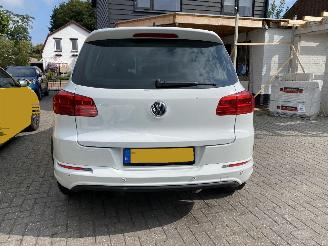 Volkswagen Tiguan 4Motion 1.4 TSi Sport&Style R-line Edition.pano/leer picture 15