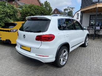 Volkswagen Tiguan 4Motion 1.4 TSi Sport&Style R-line Edition.pano/leer picture 4