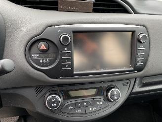 Toyota Yaris 1.5 Hybrid 5drs VASTE PRIJS. picture 27