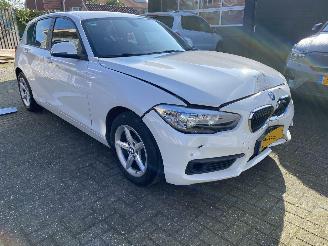 Schadeauto BMW 1-serie 118i 5drs Vaste Prijs 2016/1