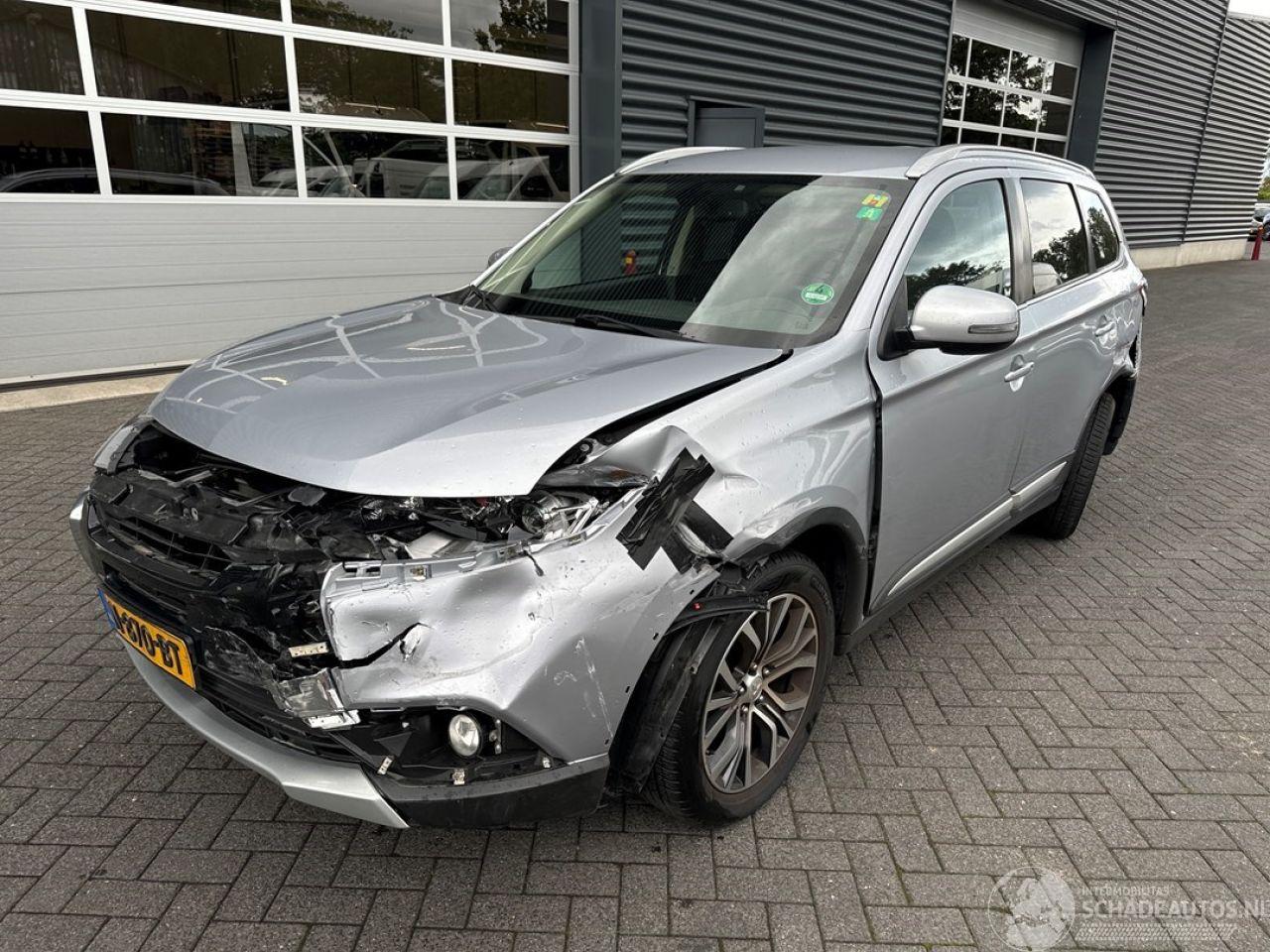 Mitsubishi Outlander 2.0 16V 4x2 SUV  Benzine 1.998cc 110kW (150pk)