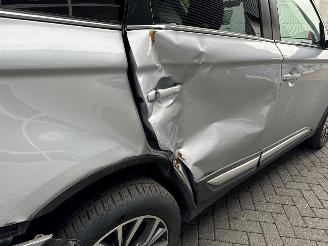 Mitsubishi Outlander 2.0 16V 4x2 SUV  Benzine 1.998cc 110kW (150pk) picture 13