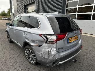 Mitsubishi Outlander 2.0 16V 4x2 SUV  Benzine 1.998cc 110kW (150pk) picture 3