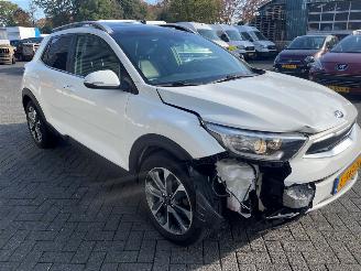 Kia Stonic 1.0i T-GDi 12V SUV  Benzine 998cc 88kW (120pk) FWD picture 7