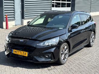 Auto incidentate Ford Focus ST-Line 1.0 EcoBoost 12V Hybrid 125 Combi/o  Elektrisch Benzine 999cc 92kW (125pk) 2021/9