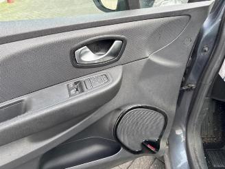 Renault Clio Clio IV (5R), Hatchback 5-drs, 2012 / 2021 0.9 Energy TCE 90 12V picture 12