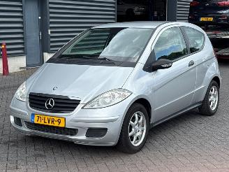 krockskadad bil auto Mercedes A-klasse 1.5 A-150 3-Drs. Hatchback 2Dr Benzine 1.498cc 70kW (95pk) FWD 2005/4