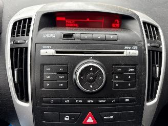 Kia Cee d 1.4 CVVT 16V Hatchback 2Dr Benzine 1.396cc 66kW (90pk) FWD picture 15