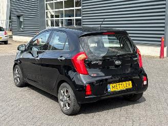 Kia Picanto 1.0 12V Hatchback  Benzine 998cc 49kW (67pk) FWD picture 3