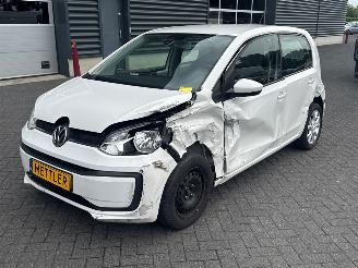 Damaged car Volkswagen Up! 1.0 12V 60 Hatchback  Benzine 999cc 44kW (60pk) 2019/2