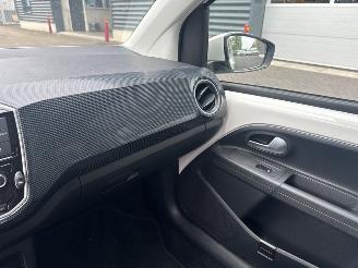 Volkswagen Up! 1.0 12V 60 Hatchback  Benzine 999cc 44kW (60pk) picture 20
