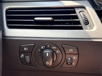 BMW 5-serie 523i 24V Combi/o  Benzine 2.497cc 130kW (177pk) RWD picture 26