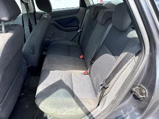 Ford Focus 1.6 16V Combi/o  Benzine 1.596cc 74kW (101pk) picture 9