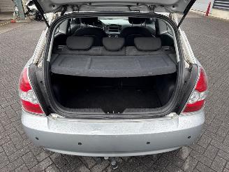 Hyundai Accent 1.4i 16V Hatchback  Benzine 1.399cc 71kW (97pk) FWD picture 9