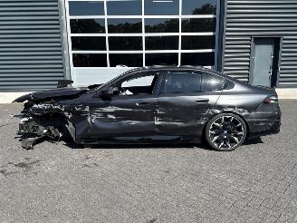 BMW i5 BMW I5 M60 442 KW (601 PK) xDrive 84 kWh panoramadak, carplay, 360 camera picture 3