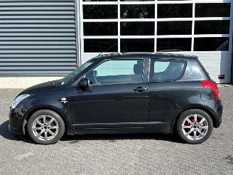 Suzuki Swift 1.3 VVT 16V Hatchback  Benzine 1.328cc 68kW (92pk) FWD 2005 picture 2