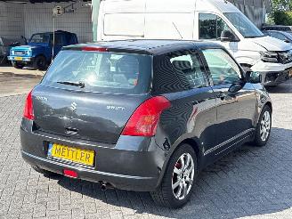 Suzuki Swift 1.3 VVT 16V Hatchback  Benzine 1.328cc 68kW (92pk) FWD 2005 picture 5