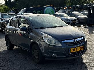 Opel Corsa 1.2 16V Hatchback  Benzine 1.229cc 59kW (80pk) FWD picture 7