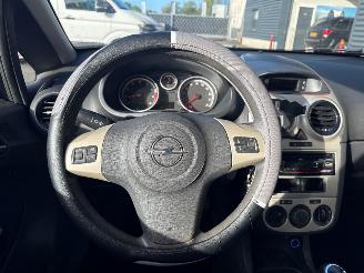 Opel Corsa 1.2 16V Hatchback  Benzine 1.229cc 59kW (80pk) FWD picture 12