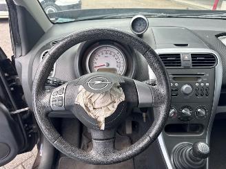 Opel Agila 1.0 12V MPV  Benzine 996cc 50kW (68pk) FWD picture 14