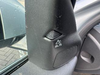 Volvo V-60 2.4 D6 20V Plug-in Hybrid AWD Combi/o  Elektrisch Diesel 2.401cc 206kW (280pk) 4x4 picture 24