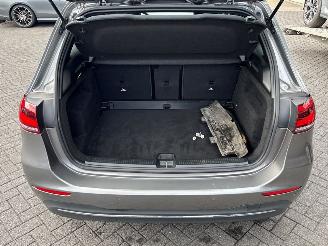 Mercedes B-klasse 1.3 B-180 Turbo 16V Hatchback  Benzine 1.332cc 100kW (136pk) FWD picture 10